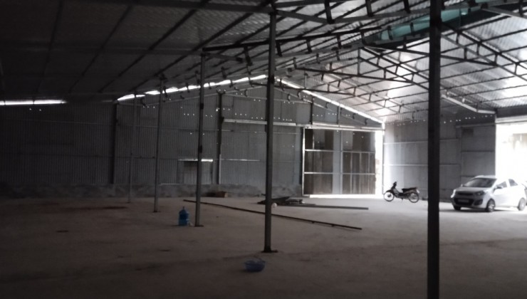 Cho thuê 2 kho 300m2 hoặc 650m2 - Vạn Phúc - Thanh Trì - Giá 40k/m2 -  Xe 8 tấn đỗ cửa, điện nước 3 pha, VP làm việc, WC đầy đủ